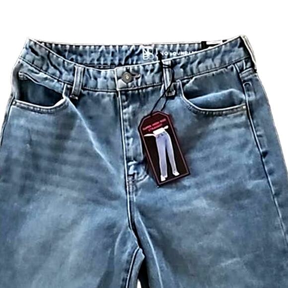 NWT No Boundaries Juniors Size 9 Super High Rise Straight Leg Split Hem Jeans - Picture 7 of 9